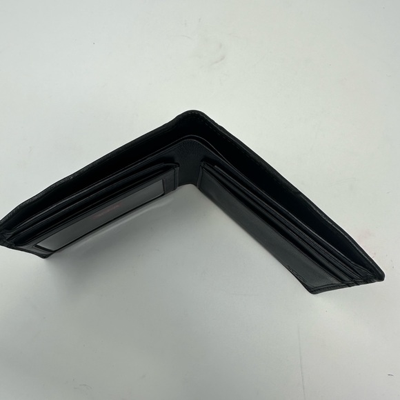 Tumi wallet - Picture 6 of 9